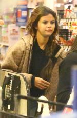 SELENA GOMEZ Shopping at Vons Supermarket in Los Angeles 02/21/2018