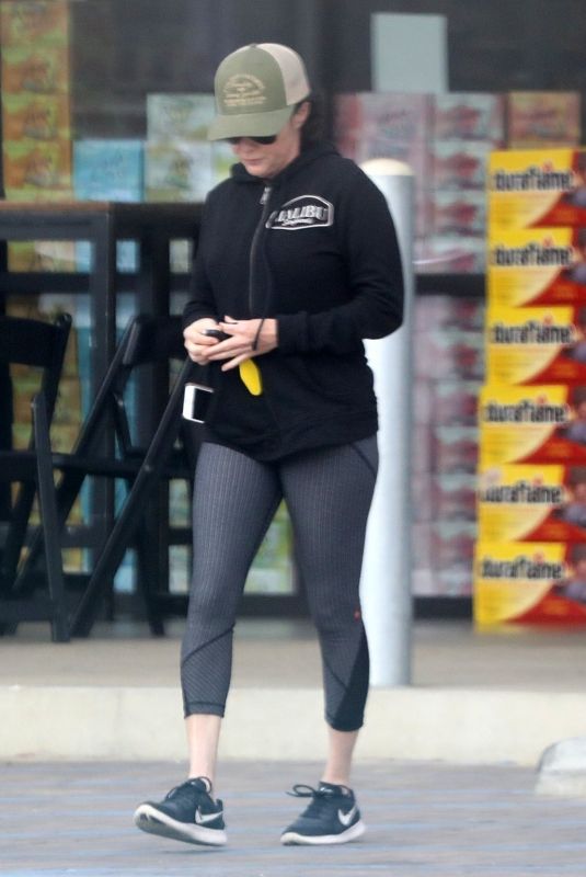 SHANNEN DOHERTY Out Shopping at Trancas Country Market in Malibu 02/07/2018