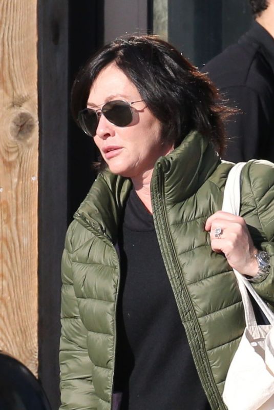 SHANNEN DOHERTY Out Shopping in Malibu 02/25/2018
