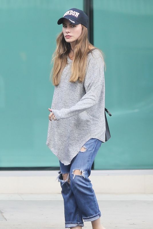 SOFIA VERGARA Leaves a Pharmacy in Beverly Hills 02/27/2018