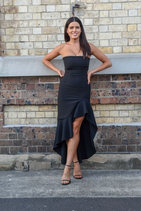 TAHNEE ATKINSON on the Set of a Photoshoot in Sydney 02/11/2018