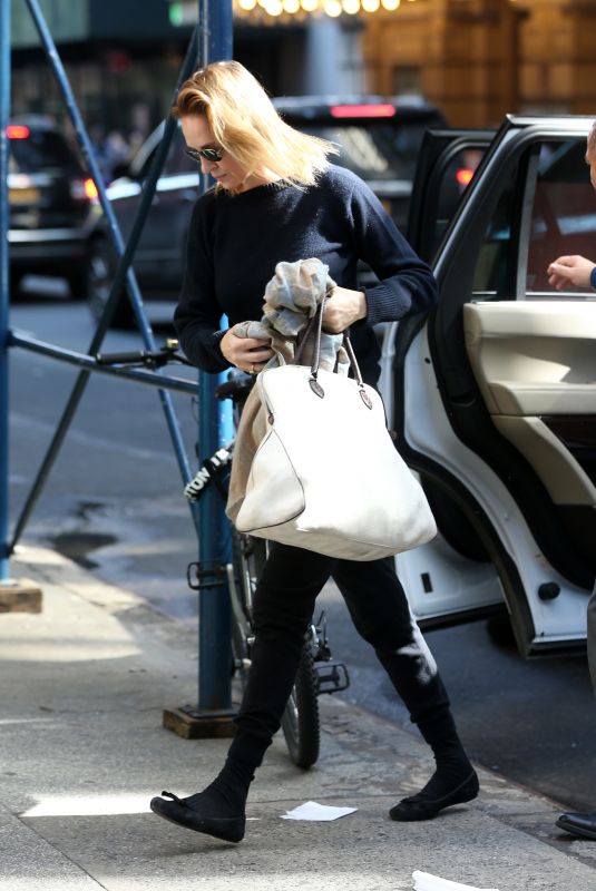 UMA THURMAN Out and About in New York 02/21/2018