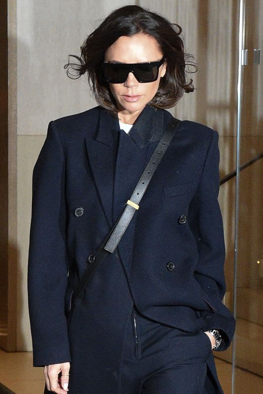 VICTORIA BECKHAM Out in New York 02/07/2018