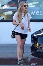 AMANDA SEYFRIED Shopping at West Elm Furniture in Los Angeles 03/06/2018