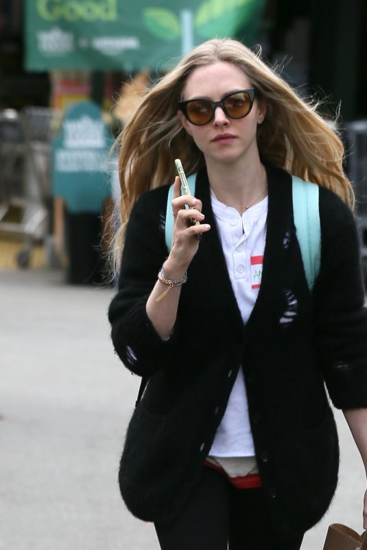 AMANDA SEYFRIED Shopping at Whole Foods in Los Angeles 03/16/2018