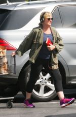 AMY POEHLER Shopping at Bristol Farms in Beverly Hills 03/30/2018