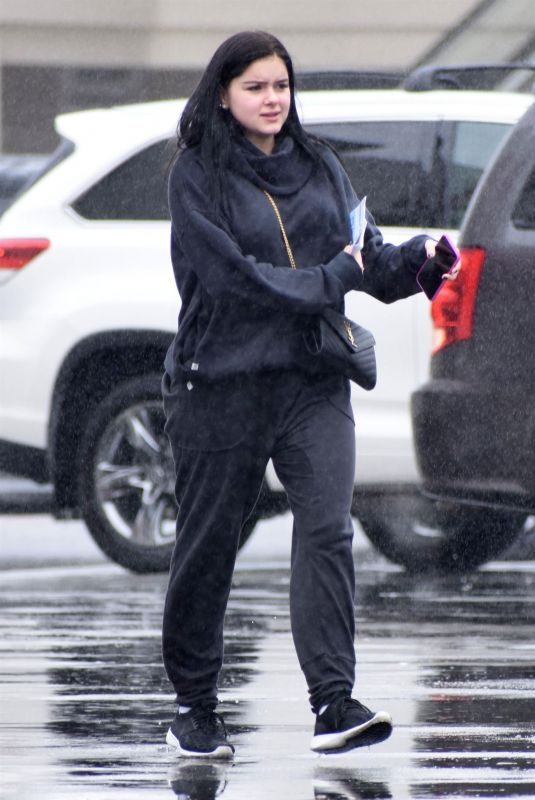 ARIEL WINTER Leaves CVS Pharmacy in Studio City 03/02/2018