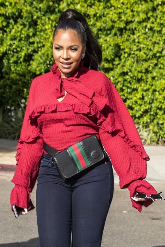 ASHANTI Leaves Alfred’s Coffee in West Hollywood 03/20/2018
