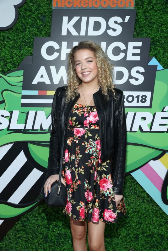 ASHLEY REYNOLDS at Nickelodeon Kids