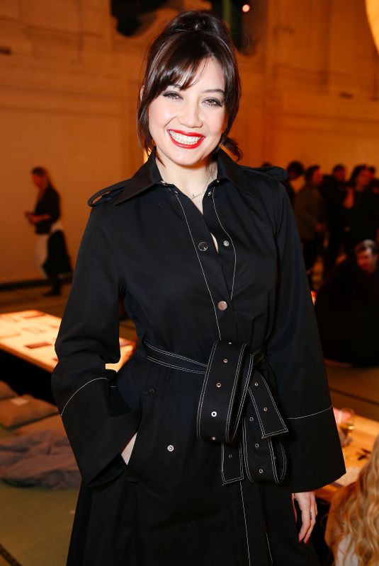 DAISY LOWE at H&M Show at Paris Fashion Week 02/28/2018