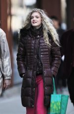 ELENA KAMPOURIS Shopping at Whole Foods in Vancouver 03/17/2018