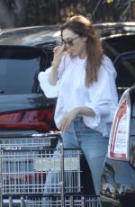 ELIZABETH OLSEN Shopping at Whole Foods in Los Angeles 03/27/2018
