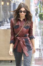 EMILY RATAJKOWSKI Out and About in Beverly Hills 03/02/2018