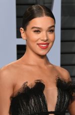 HAILEE STEINFELD at 2018 Vanity Fair Oscar Party in Beverly Hills 03/04/2018