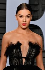 HAILEE STEINFELD at 2018 Vanity Fair Oscar Party in Beverly Hills 03/04/2018