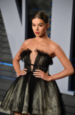 HAILEE STEINFELD at 2018 Vanity Fair Oscar Party in Beverly Hills 03/04/2018