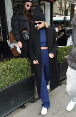 HAILEY BALDWIN Leaves L
