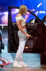 HAILEY BALDWIN Out and About in Beverly Hills 03/12/2018