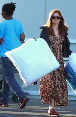 ISLA FISHER Shopping New Pillows at Bed Bath & Beyond in Studio City 03/27/2018