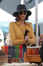 JENNA DEWAN Shopping at Farmers Market in Studio City 04/03/2018