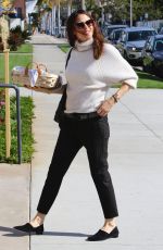 JENNIFER GARNER Arrives at a Church in Pacific Palisades 03/18/2018