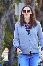 JENNIFER GARNER in Jeans Out for Lunch in Los Angeles 03/28/2018