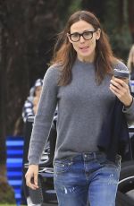 JENNIFER GARNER Out in Los Angeles 03/23/2018