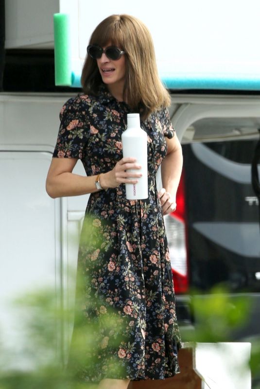 JULIA ROBERTS on the Set of Homecoming in Los Angeles 03/13/2018