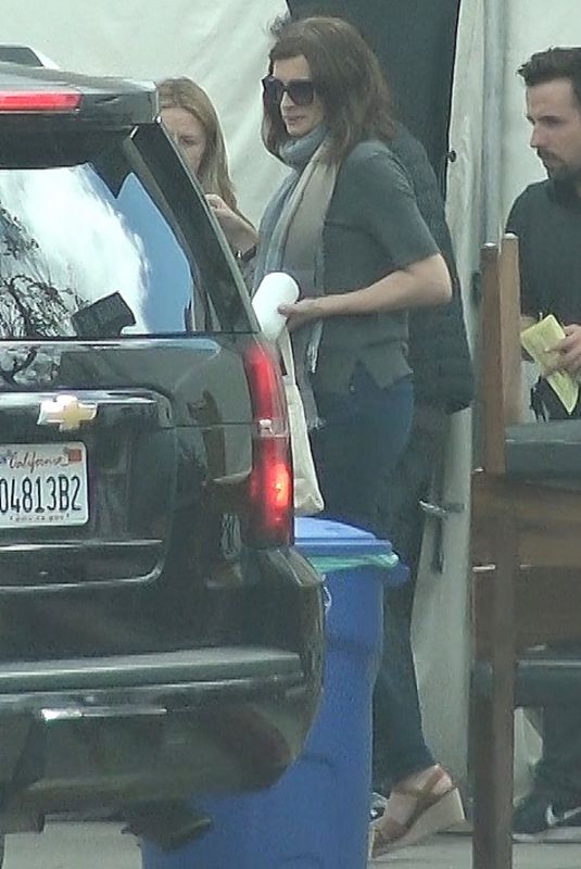 JULIA ROBERTS on the Set of Homecoming in Los Angeles 03/16/2018