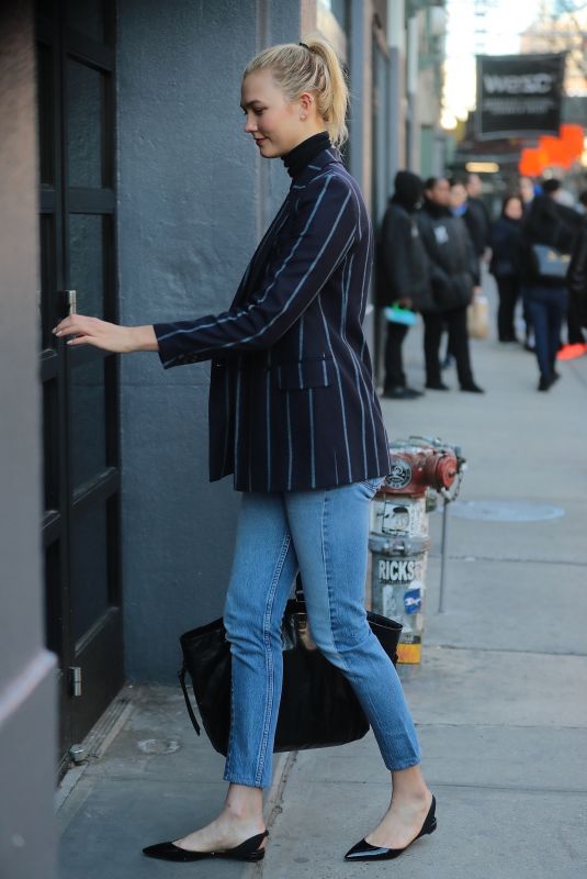 KARLIE KLOSS in Jeans Out in New York 03/26/2018