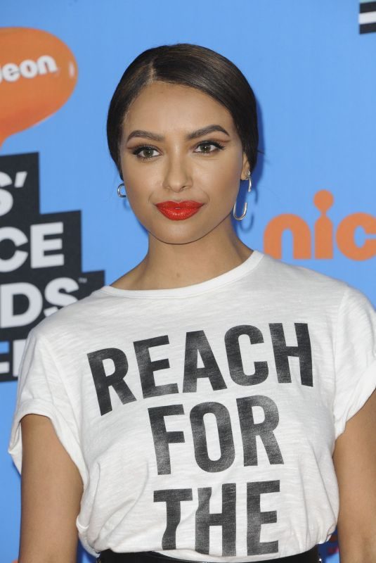 KAT GRAHAM at 2018 Kids’ Choice Awards in Inglewood 03/24/2018