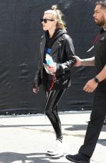 KENDALL JENNER and HAILEY BALDWIN Marches at Anti-gun March for Our Lives Rally in Los Angeles 03/24/2018