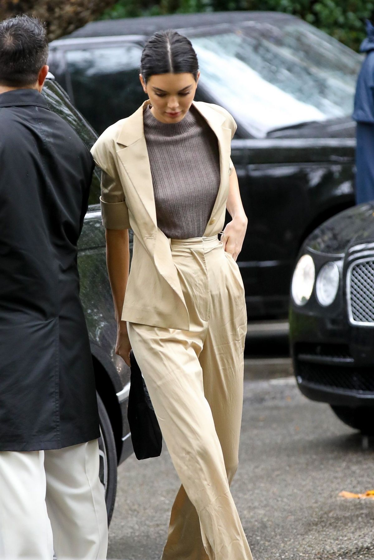 KENDALL JENNER Arrives at Khloe Kardashian’s Baby Shower in Los Angeles ...
