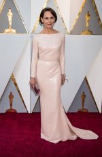 LAURIE METCALF at 90th Annual Academy Awards in Hollywood 03/04/2018