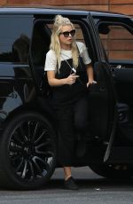 LOTTIE MOSS Shopping at Maxfield in West Hollywood 03/09/2018
