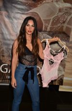 MEGAN FOX at Forever 21 in Glendale 03/23/2018
