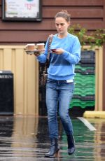 NATALIE PORTMAN in Jeans Out for Coffee in Los Feliz 03/22/2018