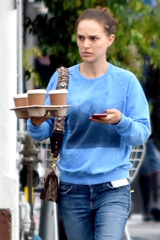 NATALIE PORTMAN in Jeans Out for Coffee in Los Feliz 03/22/2018