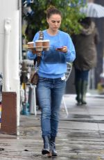 NATALIE PORTMAN in Jeans Out for Coffee in Los Feliz 03/22/2018