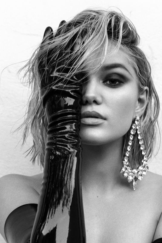 OLIVIA HOLT for Schon! Magazine #34, March 2018 Issue