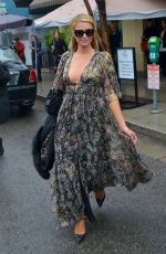 PARIS HILTON at Palm Restaurant in Beverly Hills 03/21/2018