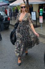 PARIS HILTON at Palm Restaurant in Beverly Hills 03/21/2018