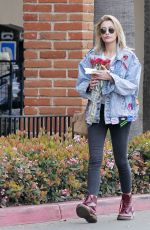 PARIS JACKSON Buys a Bouquet of Red Roses in Malibu 03/18/2018