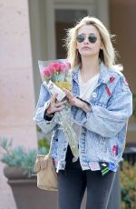 PARIS JACKSON Buys a Bouquet of Red Roses in Malibu 03/18/2018