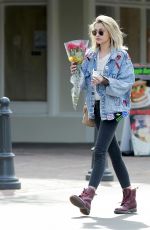 PARIS JACKSON Buys a Bouquet of Red Roses in Malibu 03/18/2018