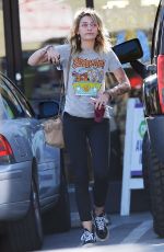 PARIS JACKSON Takes Acai Berry Smoothie at Earthbar in West Hollywood 03/27/2018