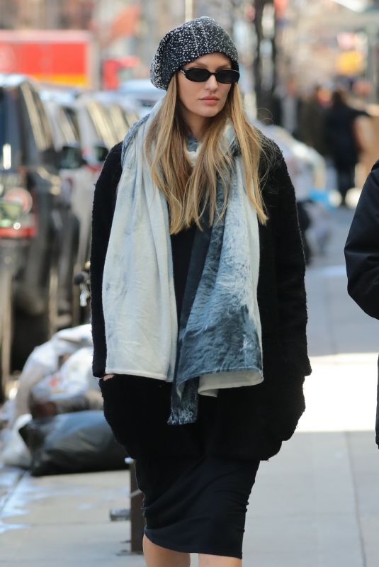 Pregnant CANDICE SWANEPOEL Out and About in New York 03/22/2018