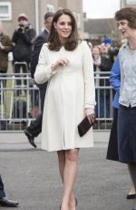 Pregnant KATE MIDDLETON at Pegasus Primary School in Oxford 03/06/2018