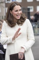 Pregnant KATE MIDDLETON at Pegasus Primary School in Oxford 03/06/2018