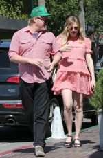 Pregnant KIRSTEN DUNST and Jesse Plemons Out for Lunch at Olive & Thyme in Los Angeles 03/29/2018